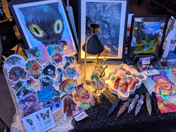 Brighton Bazaar Half-O-Ween 2025. Ft. the work of Aaric Liu (xtrix.art) and Lexi DeLeon (IG @lecksydee)