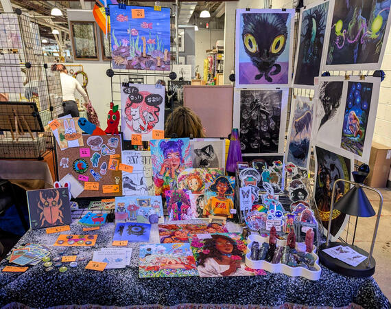 TQNC Queer Artists Market @Artisans Asylum April 2025. Brighton Bazaar Half-O-Ween 2025. Ft. the work of Aaric Liu (Weiskei), Jenna Miles (IG @jennamilesart) Lexi DeLeon (IG @lecksydee) TQNC Queer Artists Market @Artisans Asylum April 2025. Brighton Bazaar Half-O-Ween 2025. Ft. the work of Aaric Liu (Weiskei), Jenna Miles (IG @jennamilesart) Lexi DeLeon (IG @lecksydee)